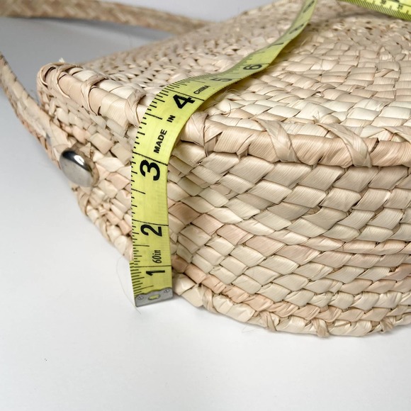 vintage wicker handbag, round wicker purse, vintage wicker purse with strap - Picture 9 of 10